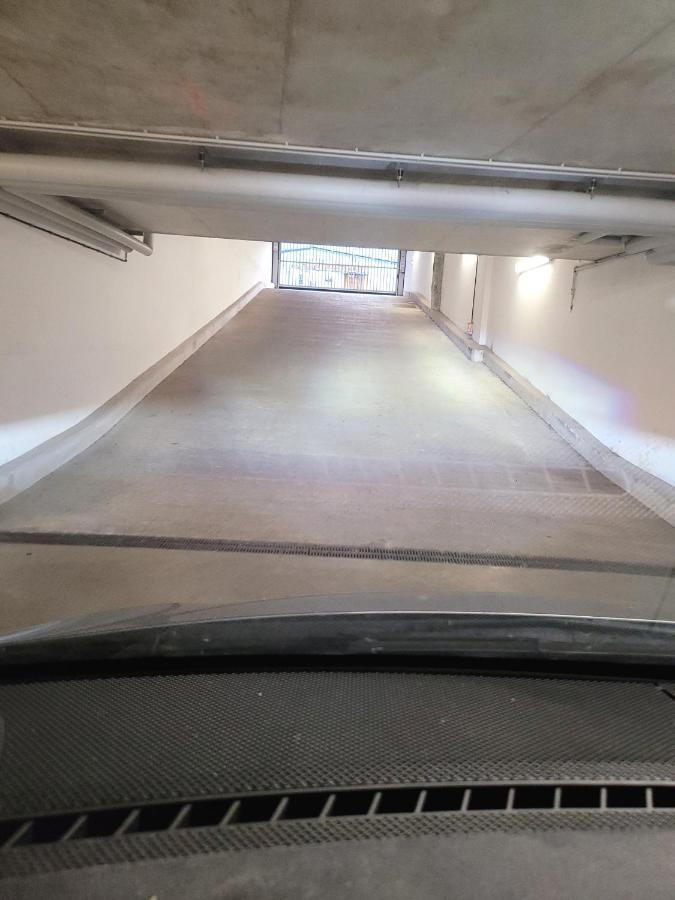 III Appart 2 Pieces, Neuf 200 M De Gare Parking Netflix Evry Courcouronnes Екстериор снимка