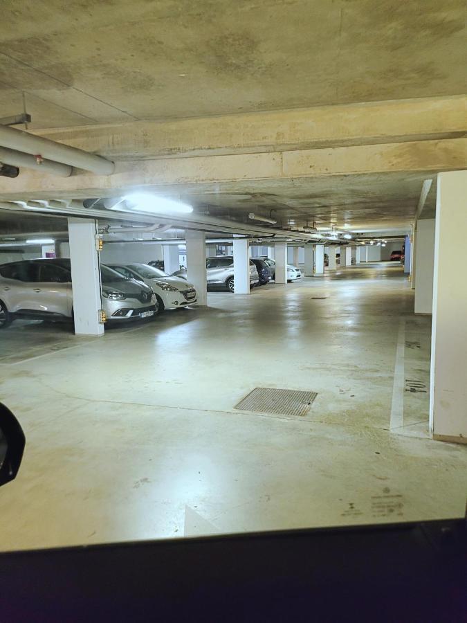 III Appart 2 Pieces, Neuf 200 M De Gare Parking Netflix Evry Courcouronnes Екстериор снимка